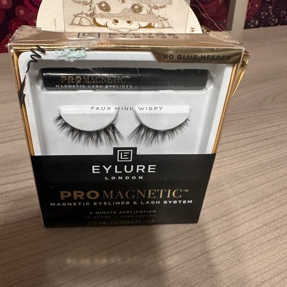 Eylure ProMagnetic Eyeliner & Lash System - Picture 2 of 4
